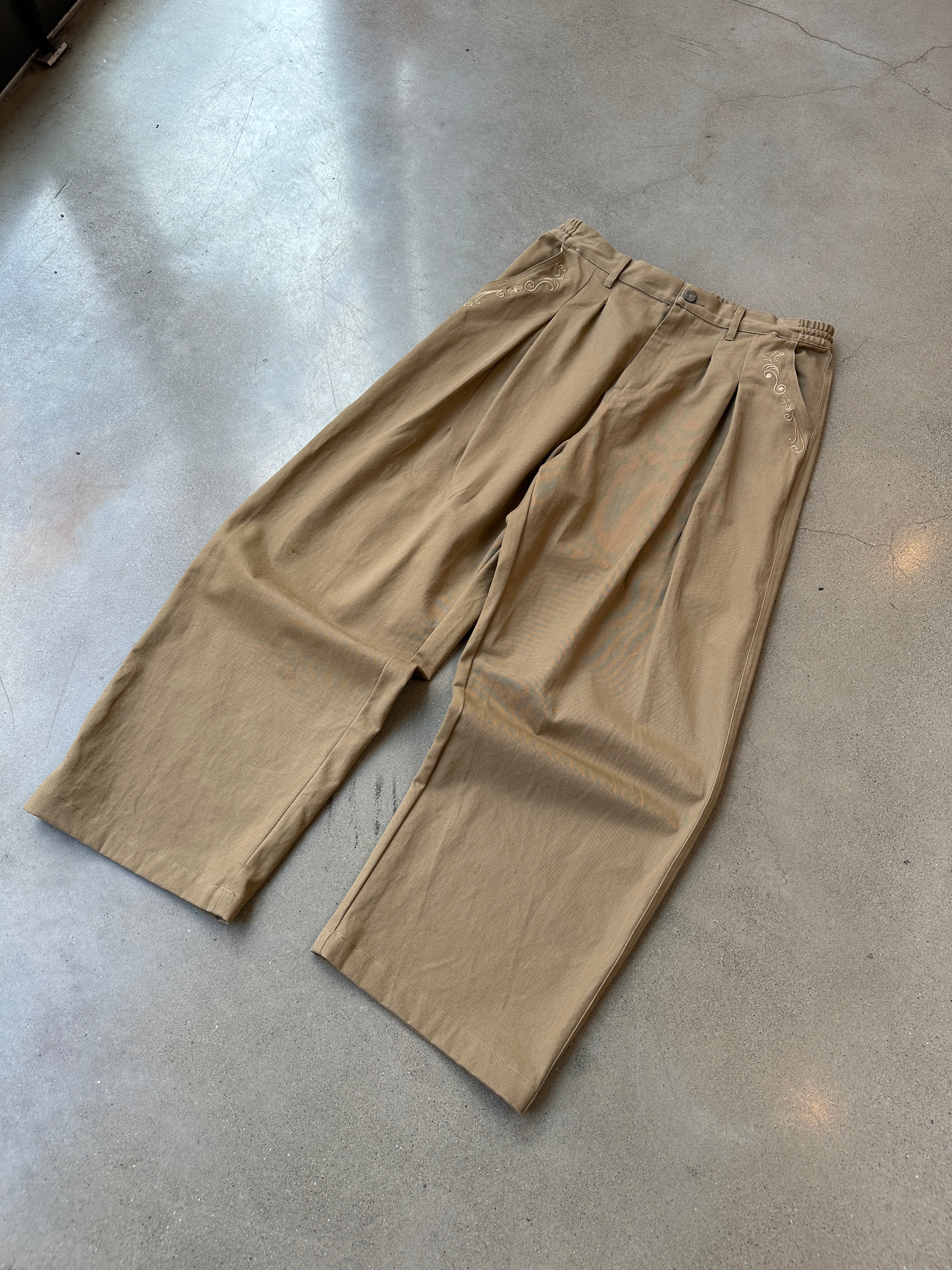 Pleated Pant